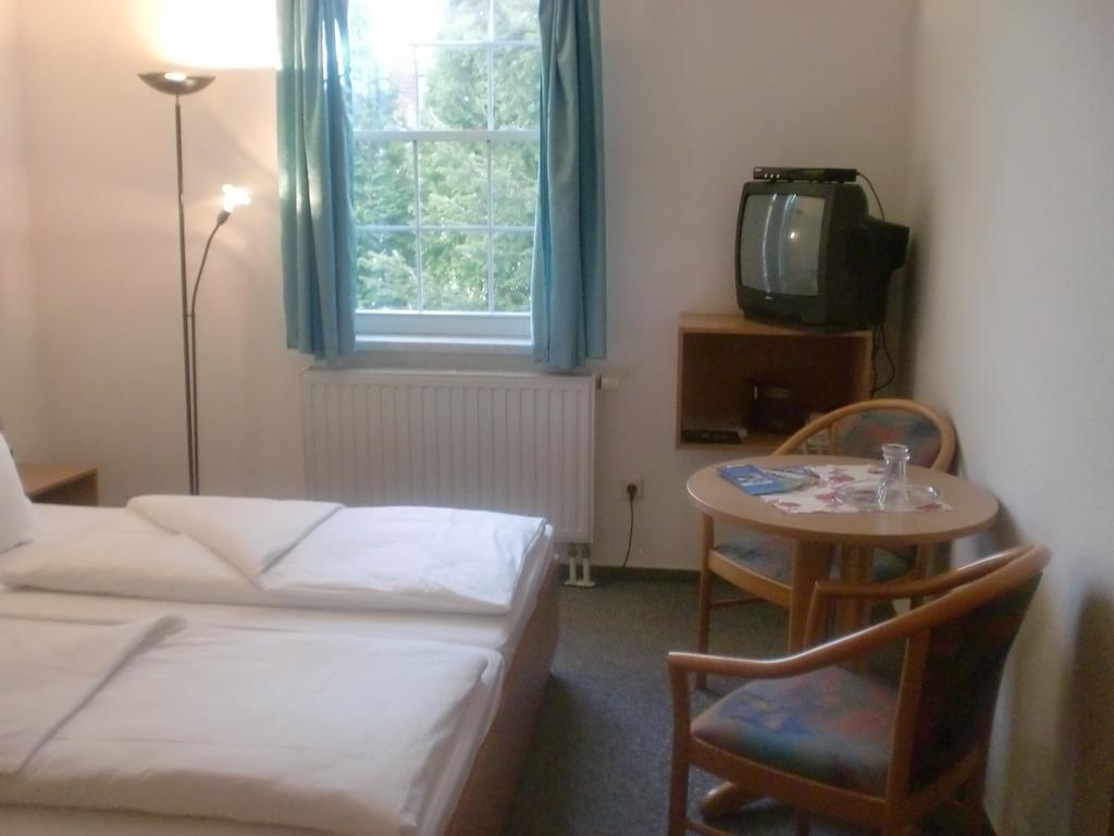 Hotel & Restaurant "Zum Firstenstein" Konigshain 외부 사진
